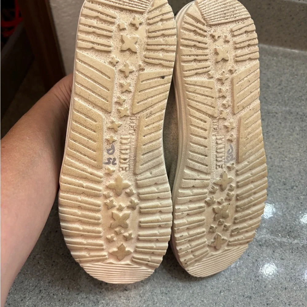 Hey Dude Cream Loafers with Leopard Print - Picture 5 of 6